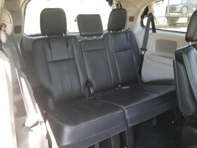 Photo 9 from auction – 2014 CHRYSLER TOWN & COU with VIN 2C4RC1BG9ER398403
