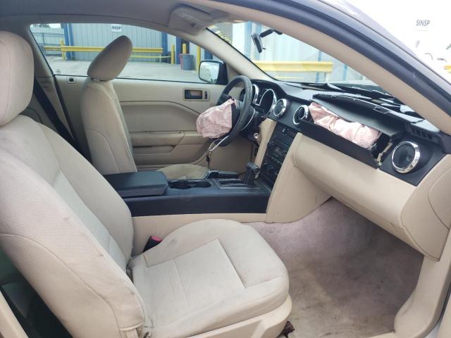 Photo 5 from auction – 2005 FORD MUSTANG with VIN 1ZVFT80N155157023