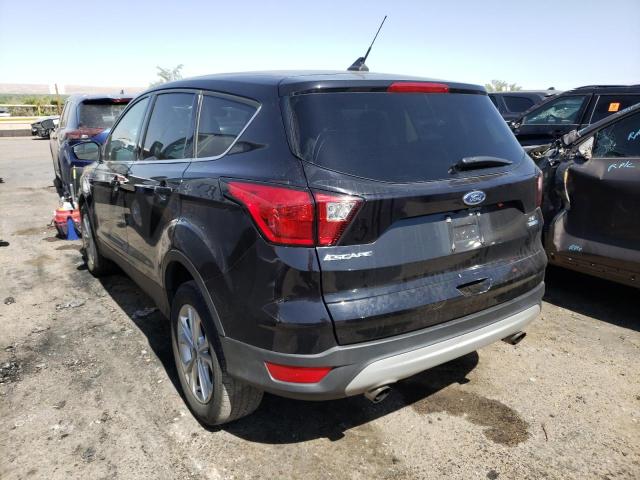 Photo 3 from auction – 2019 FORD ESCAPE SE with VIN 1FMCU9GD8KUA61330