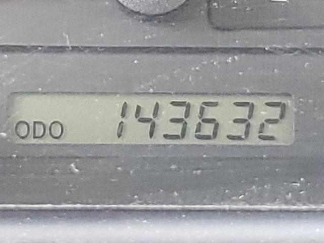 Photo 8 from auction – 2002 TOYOTA CAMRY-LE with VIN 4T1BE32K42U638799