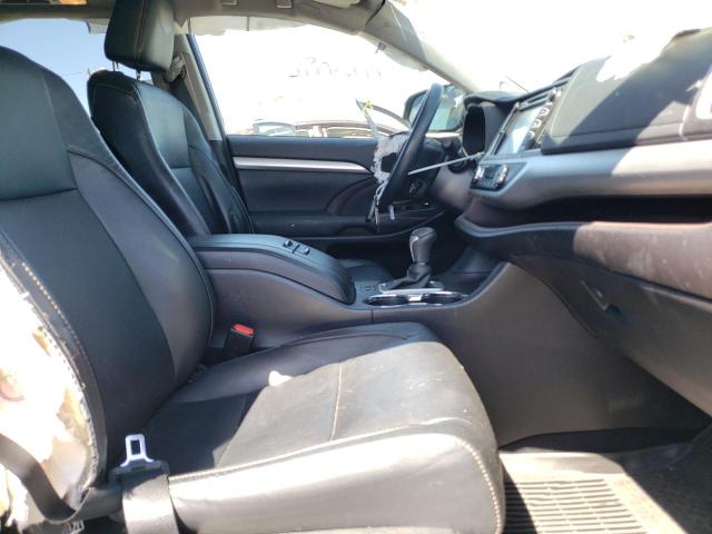Photo 5 from auction – 2017 TOYOTA HIGHLANDER with VIN 5TDJZRFH8HS440407