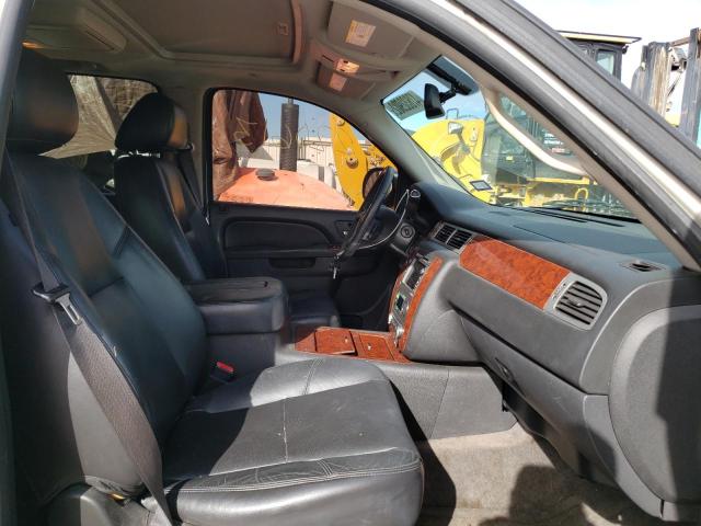 Photo 5 from auction – 2010 CHEVROLET TAHOE K150 with VIN 1GNUKCE00AR219972