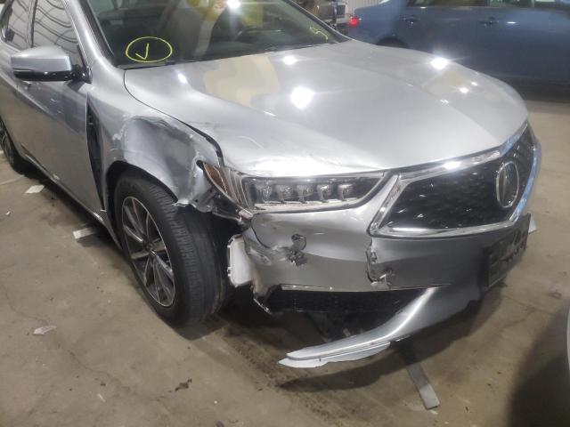 Photo 9 from auction – 2018 ACURA TLX with VIN 19UUB1F34JA008697