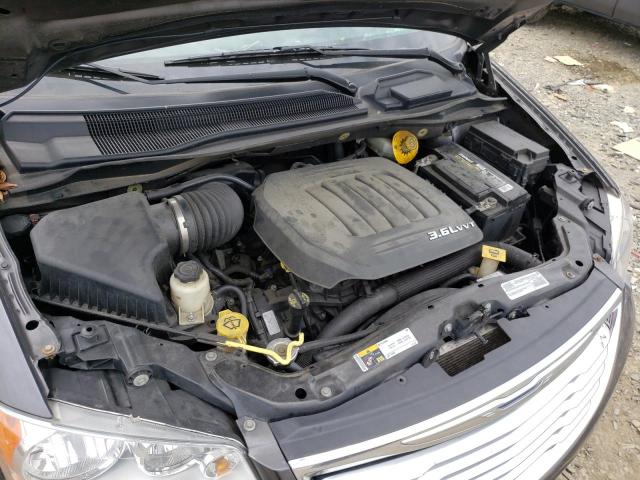 Photo 7 from auction – 2016 CHRYSLER TOWN & COU with VIN 2C4RC1BG9GR297705