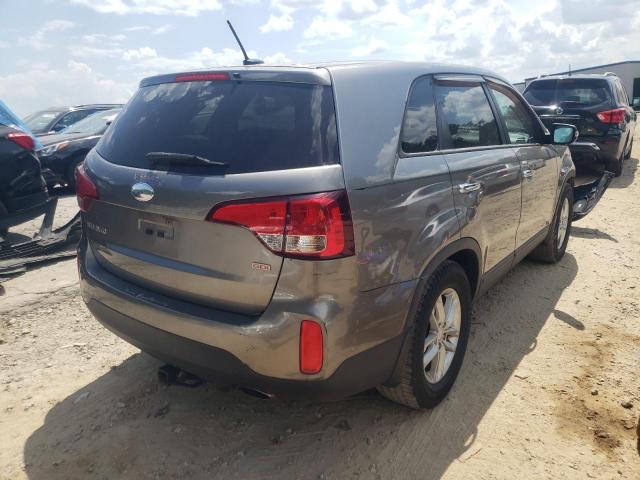 Photo 4 from auction – 2015 KIA SORENTO LX with VIN 5XYKT3A64FG554732