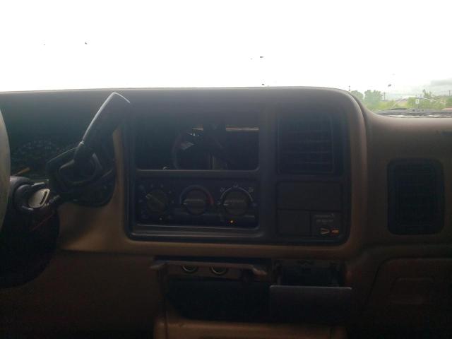 Photo 9 from auction – 2000 CHEVROLET SILVERADO with VIN 2GCEC19T5Y1100031