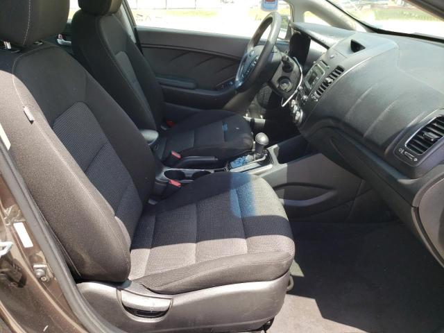 Photo 5 from auction – 2017 KIA FORTE LX with VIN 3KPFK4A73HE010984