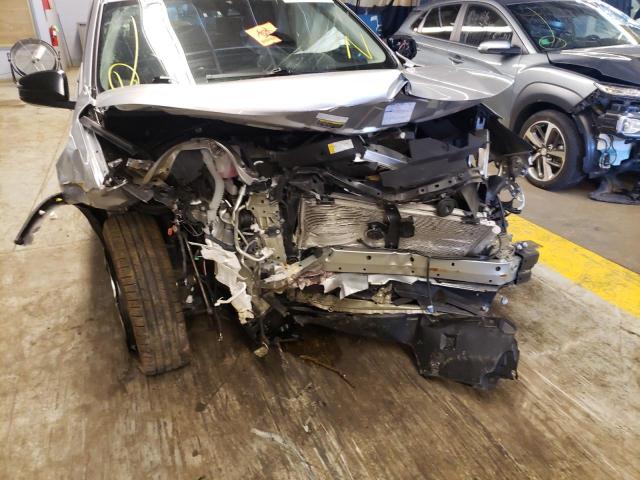 Photo 9 from auction – 2017 TOYOTA RAV4 LE with VIN 2T3BFREV7HW559522