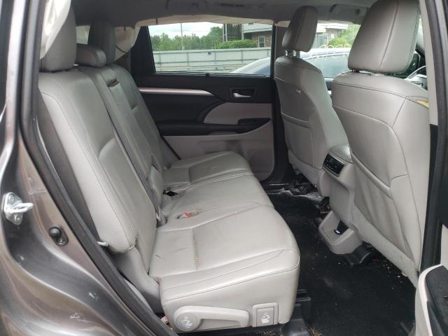 Photo 6 from auction – 2017 TOYOTA HIGHLANDER with VIN 5TDJZRFHXHS389489