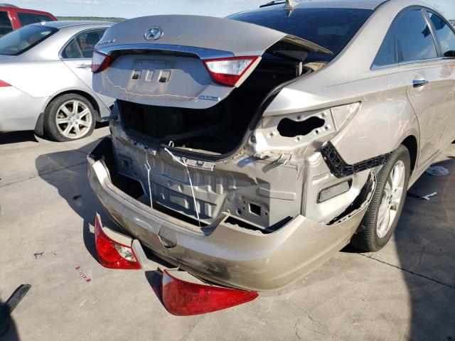 Photo 9 from auction – 2011 HYUNDAI SONATA SE with VIN 5NPEC4AC8BH038515