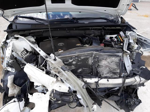 Photo 7 from auction – 2017 TOYOTA HIGHLANDER with VIN 5TDDZRFH3HS365306