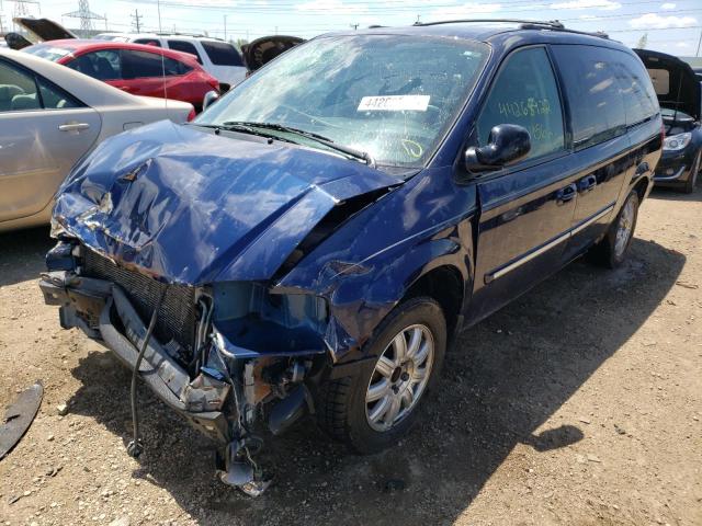 Photo 2 from auction – 2005 CHRYSLER TOWN & COU with VIN 2C8GP54L55R226509