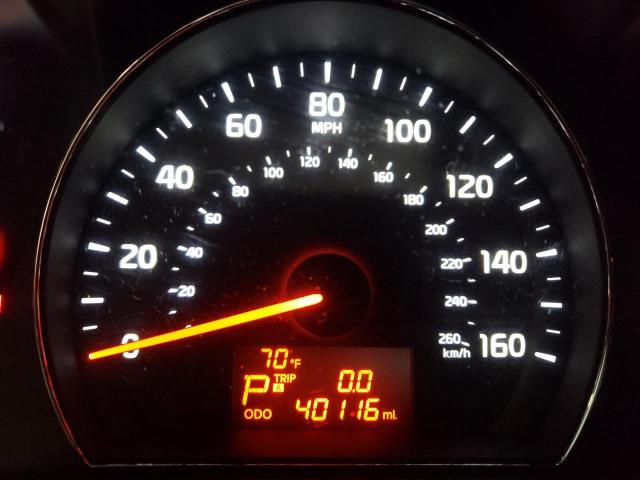 Photo 8 from auction – 2015 KIA SORENTO LX with VIN 5XYKTCA65FG652684