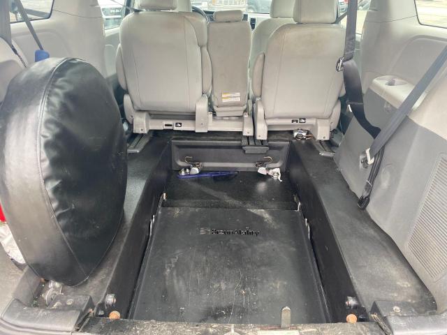 Photo 9 from auction – 2017 TOYOTA SIENNA with VIN 5TDZZ3DC0HS856071