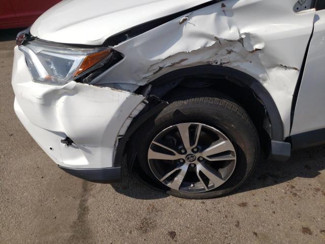 Photo 9 from auction – 2017 TOYOTA RAV4 XLE with VIN JTMRFREV9HJ700877