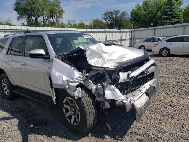 Photo 9 from auction – 2018 TOYOTA 4RUNNER SR with VIN JTEBU5JR4J5537879