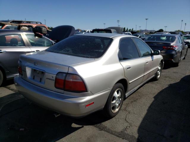 Photo 4 from auction – 1997 HONDA ACCORD se with VIN 1HGCD5602VA109293