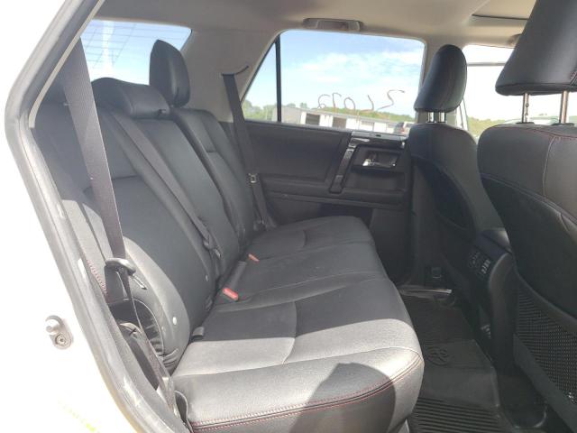 Photo 6 from auction – 2020 TOYOTA 4RUNNER SR with VIN JTEBU5JR8L5752605