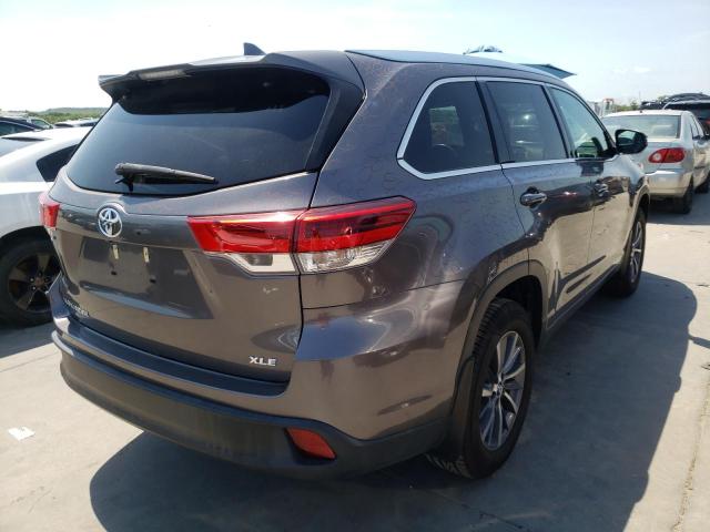 Photo 4 from auction – 2018 TOYOTA HIGHLANDER with VIN 5TDKZRFH8JS285187