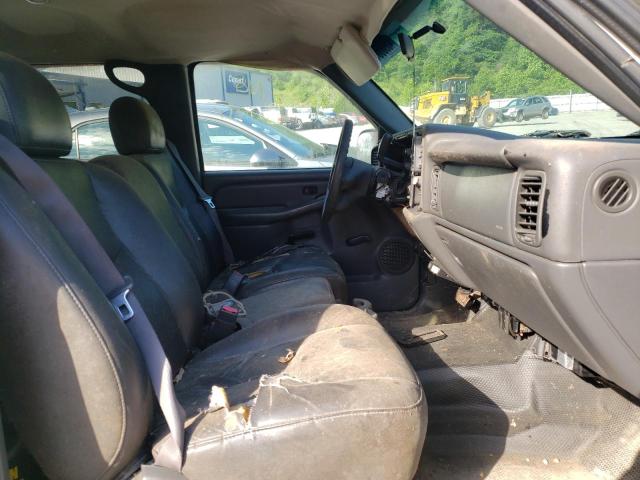 Photo 5 from auction – 2004 CHEVROLET SILVERADO with VIN 1GCHC23U74F115802