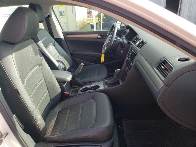 Photo 5 from auction – 2015 VOLKSWAGEN PASSAT SE with VIN 1VWBT7A33FC050736