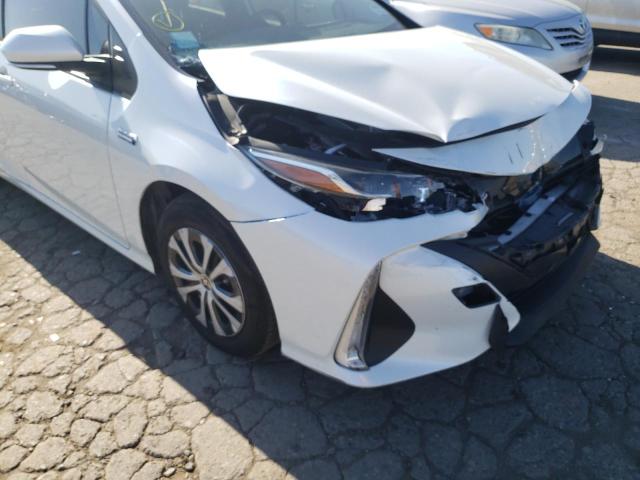 Photo 9 from auction – 2021 TOYOTA PRIUS PRIM with VIN JTDKAMFP3M3174473