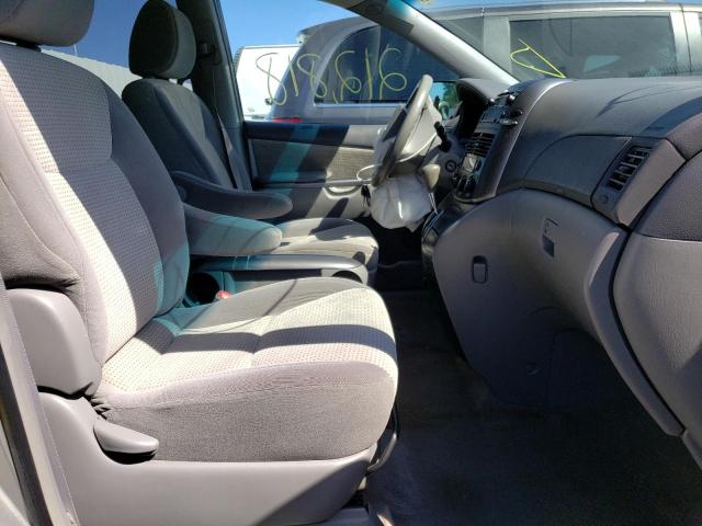 Photo 5 from auction – 2010 TOYOTA SIENNA CE with VIN 5TDKK4CC4AS300056