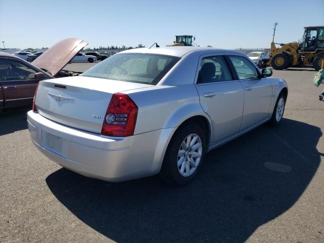 Photo 4 from auction – 2008 CHRYSLER 300 LX with VIN 2C3KA43R98H106918