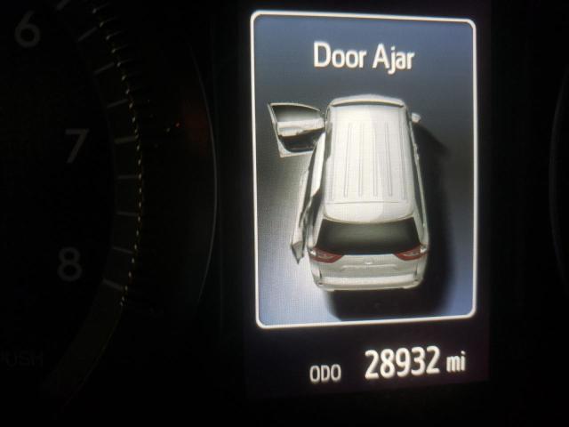 Photo 8 from auction – 2018 TOYOTA SIENNA LE with VIN 5TDKZ3DC5JS934500