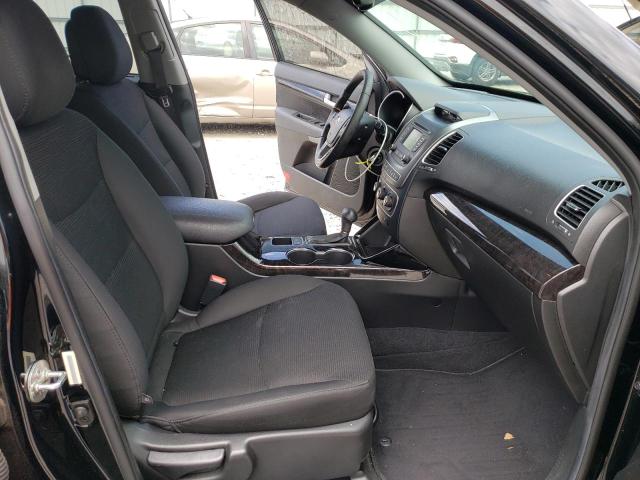 Photo 5 from auction – 2015 KIA SORENTO LX with VIN 5XYKTCA69FG571381