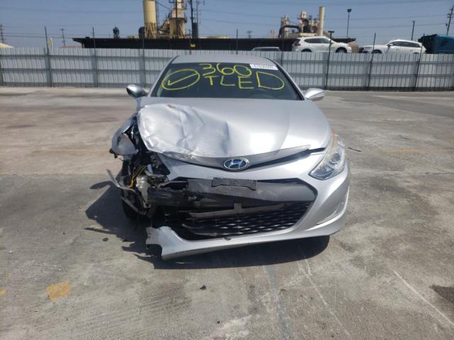 Photo 9 from auction – 2012 HYUNDAI SONATA HYB with VIN KMHEC4A45CA035326