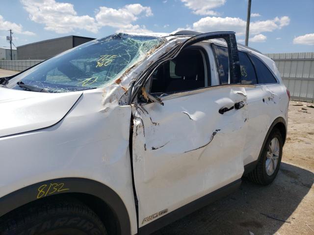 Photo 9 from auction – 2017 KIA SORENTO LX with VIN 5XYPGDA53HG224719