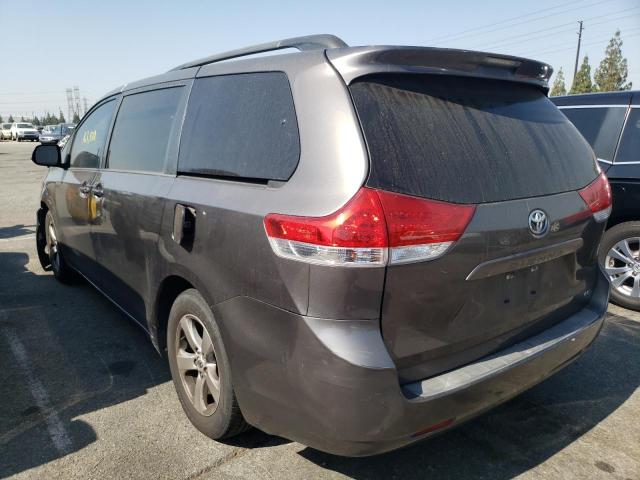 Photo 3 from auction – 2013 TOYOTA SIENNA LE with VIN 5TDKK3DC0DS355746