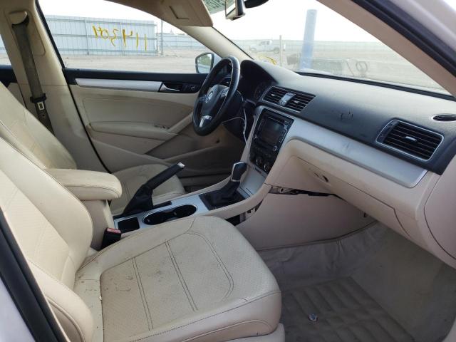 Photo 5 from auction – 2013 VOLKSWAGEN PASSAT SE with VIN 1VWBP7A38DC006409
