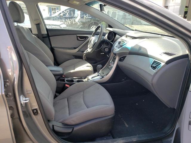 Photo 5 from auction – 2012 HYUNDAI ELANTRA GL with VIN 5NPDH4AE2CH130462