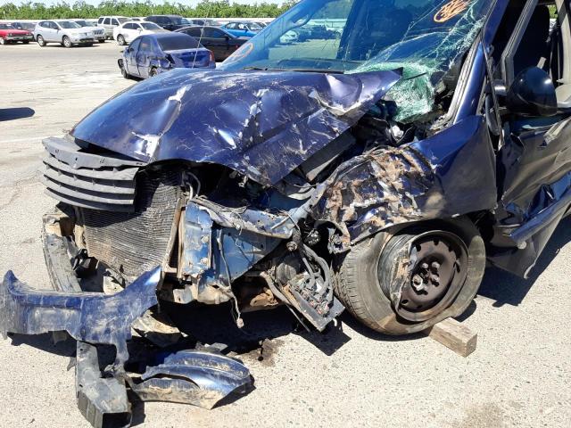 Photo 10 from auction – 2005 CHRYSLER TOWN & COU with VIN 2C4GP44R15R537998