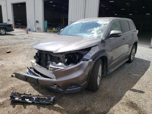 Photo 2 from auction – 2015 TOYOTA HIGHLANDER with VIN 5TDBKRFH4FS116456