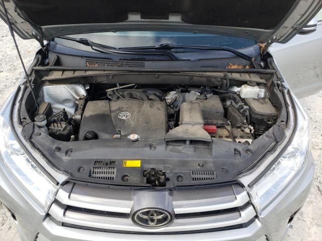 Photo 7 from auction – 2018 TOYOTA HIGHLANDER with VIN 5TDBZRFH4JS908191