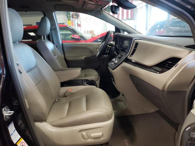 Photo 5 from auction – 2018 TOYOTA SIENNA XLE with VIN 5TDDZ3DC6JS194495