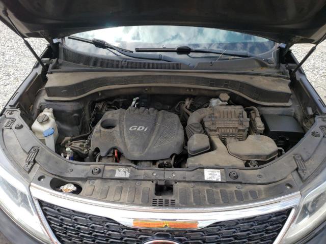 Photo 7 from auction – 2015 KIA SORENTO LX with VIN 5XYKTCA69FG571381