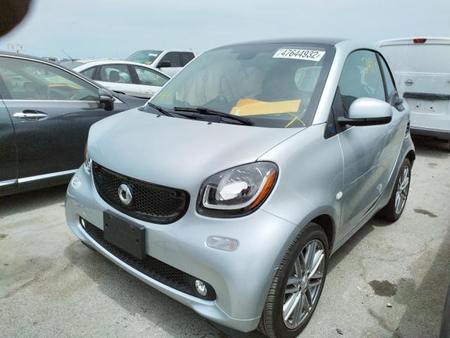 Photo 2 from auction – 2019 SMART FORTWO with VIN WMEFJ9BA3KK410138