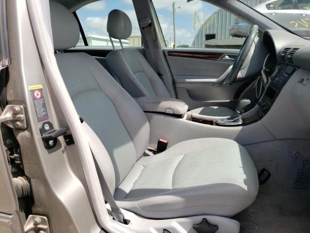 Photo 5 from auction – 2004 MERCEDES-BENZ C 240 with VIN WDBRF61J94E015331