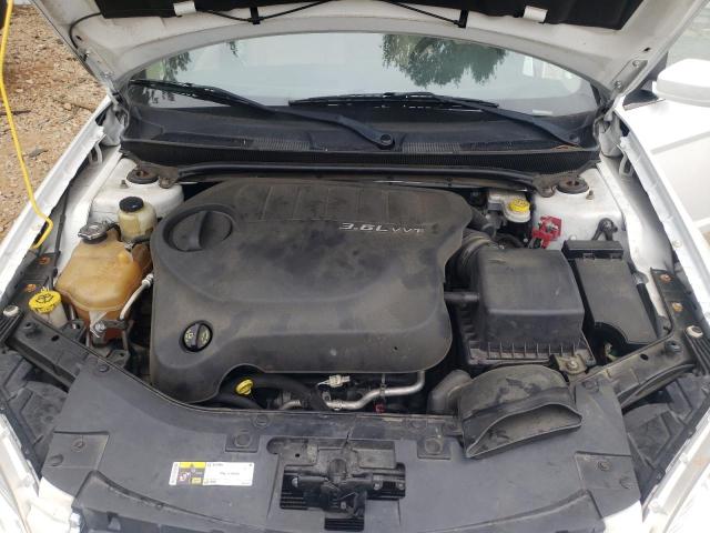 Foto 7 de la subasta – 2014 CHRYSLER 200 LX con VIN 1C3CCBAGXEN101511