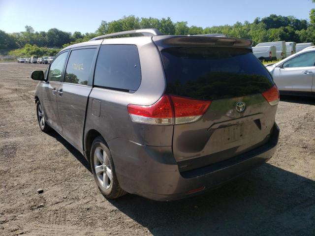 Photo 3 from auction – 2014 TOYOTA SIENNA LE with VIN 5TDKK3DC1ES416121