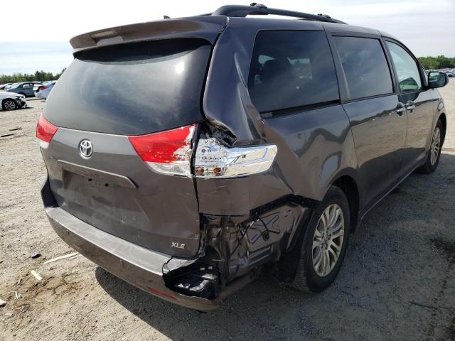 Photo 9 from auction – 2012 TOYOTA SIENNA XLE with VIN 5TDYK3DC2CS243670