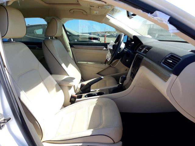 Photo 5 from auction – 2016 VOLKSWAGEN PASSAT SE with VIN 1VWBS7A34GC038535