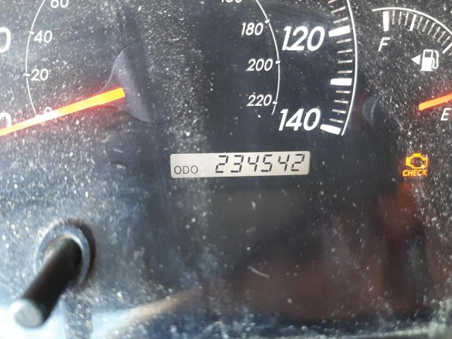 Photo 8 from auction – 2005 TOYOTA CAMRY LE with VIN 4T1BF32K05U103776