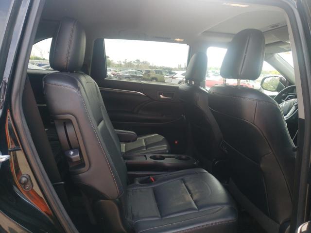 Photo 6 from auction – 2017 TOYOTA HIGHLANDER with VIN 5TDDZRFHXHS359308