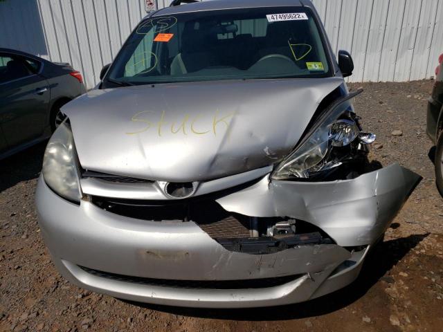 Photo 9 from auction – 2010 TOYOTA SIENNA CE with VIN 5TDKK4CC4AS300056