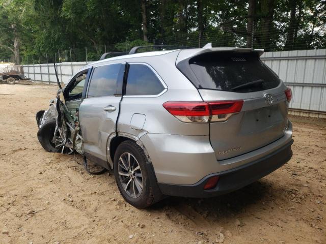 Photo 3 from auction – 2019 TOYOTA HIGHLANDER with VIN 5TDJZRFH4KS577299